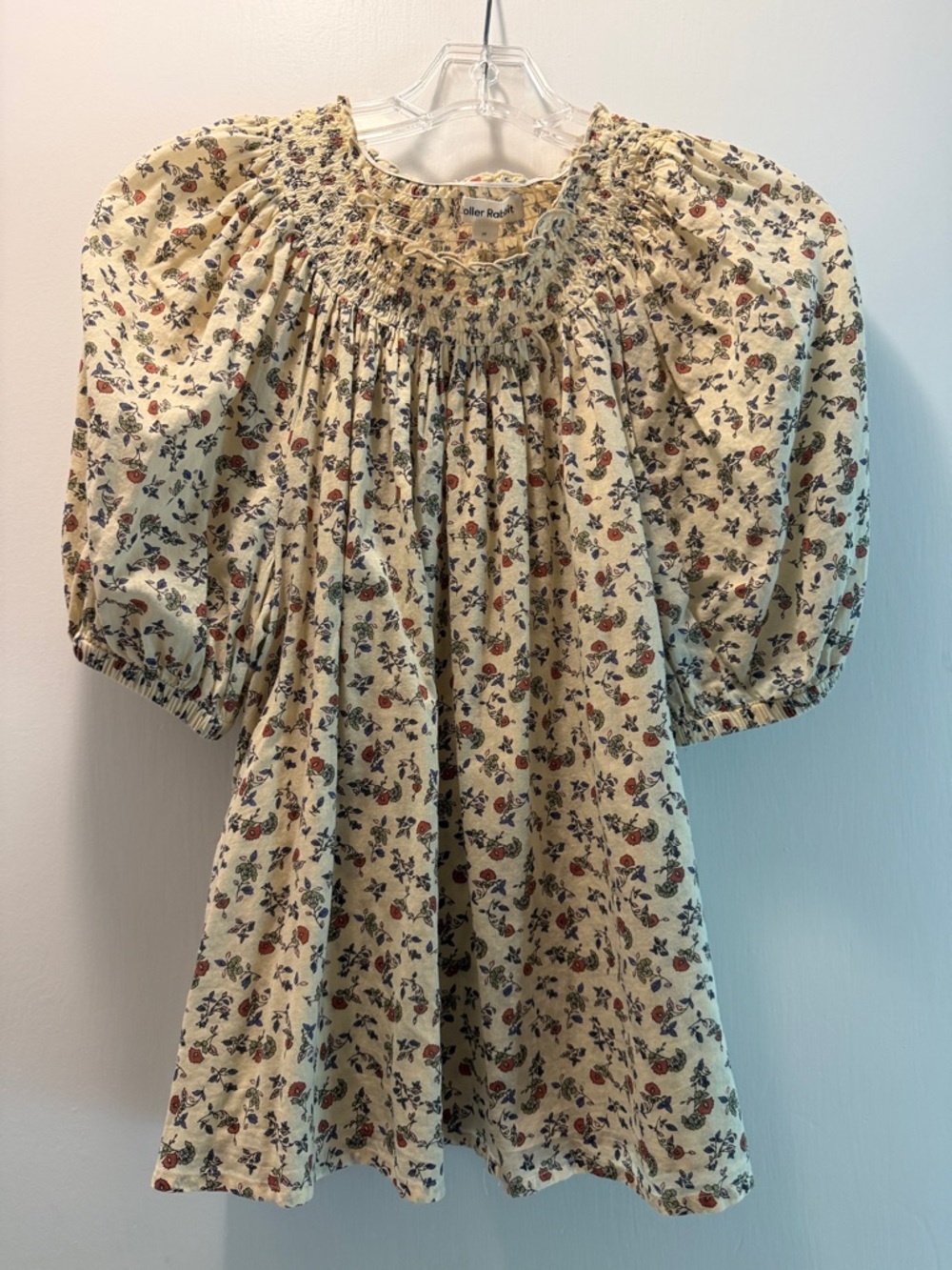 Roller Rabbit Cream 100% Cotton Floral Smocked Puff-Sleeve top